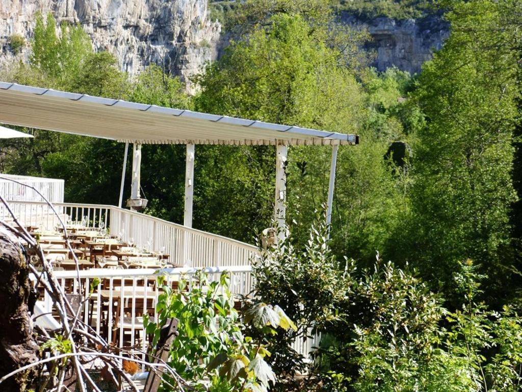 Hotel Restaurant Des Grottes Du Pech Merle Cabrerets Eksteriør bilde