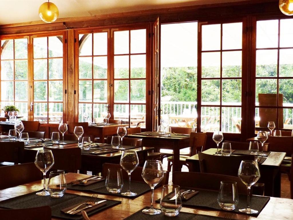 Hotel Restaurant Des Grottes Du Pech Merle Cabrerets Eksteriør bilde