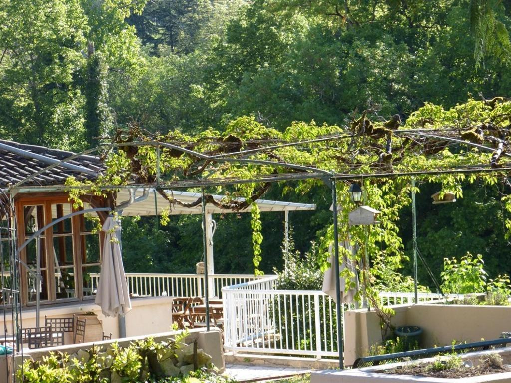 Hotel Restaurant Des Grottes Du Pech Merle Cabrerets Eksteriør bilde