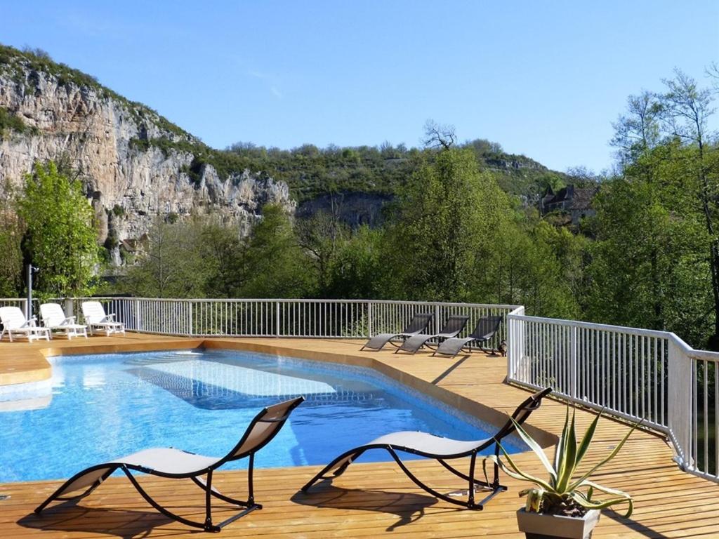 Hotel Restaurant Des Grottes Du Pech Merle Cabrerets Eksteriør bilde