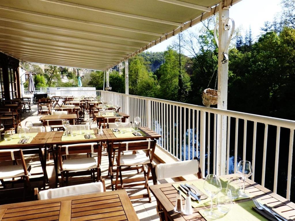 Hotel Restaurant Des Grottes Du Pech Merle Cabrerets Eksteriør bilde